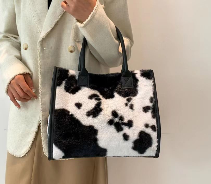 Wholesale Bag Women' s Large Capacity  All-match Fashionable Plush Shoulder Bag